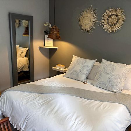 Luxury Upmarket Guesthouse 20 On 4Th Rustenburg Eksteriør billede