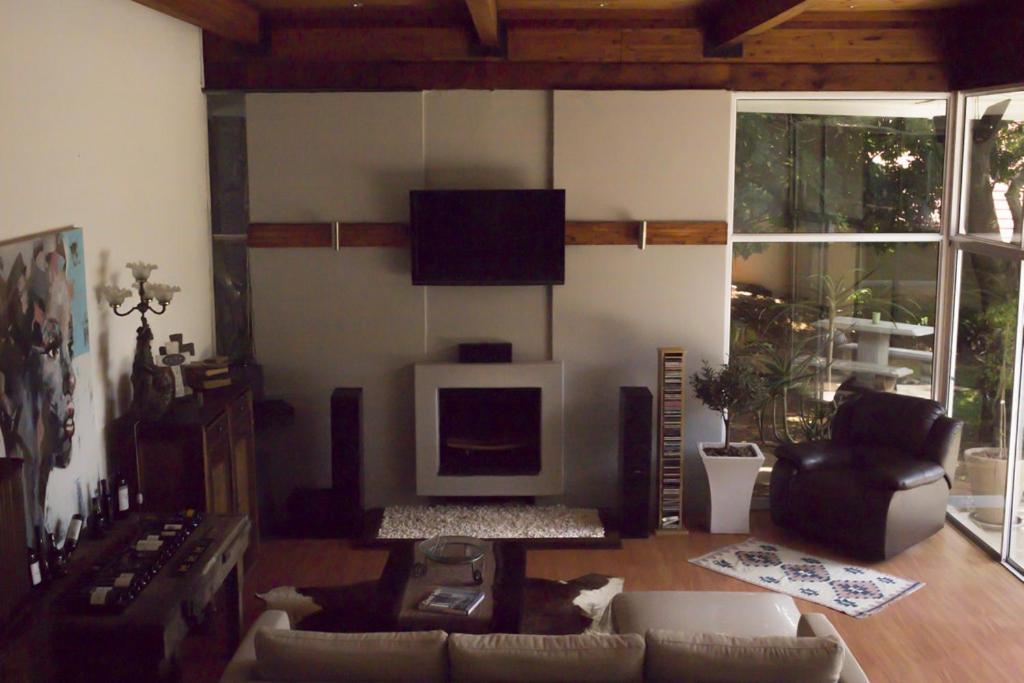 Luxury Upmarket Guesthouse 20 On 4Th Rustenburg Eksteriør billede