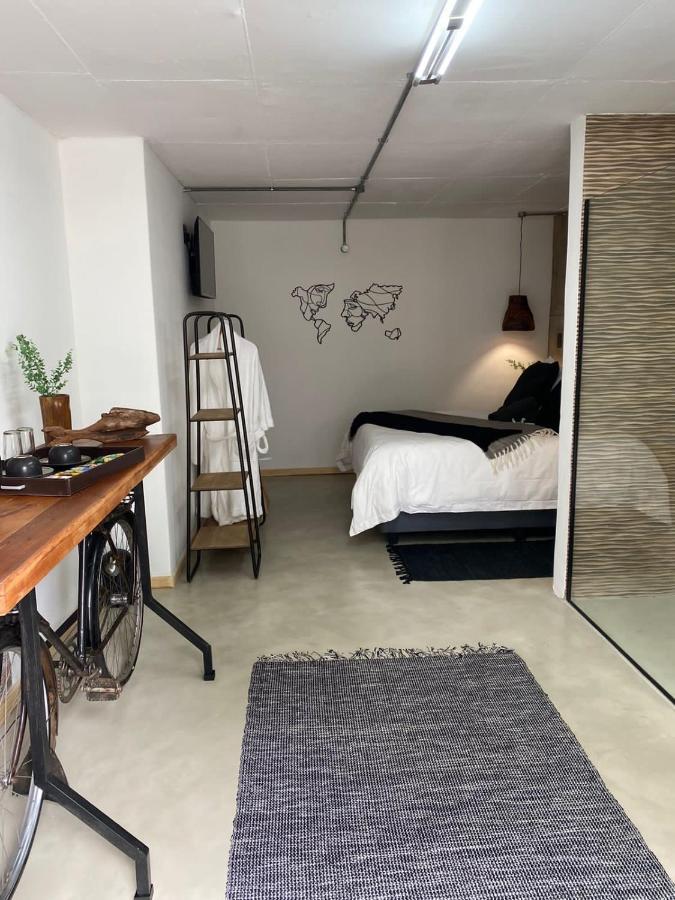 Luxury Upmarket Guesthouse 20 On 4Th Rustenburg Eksteriør billede