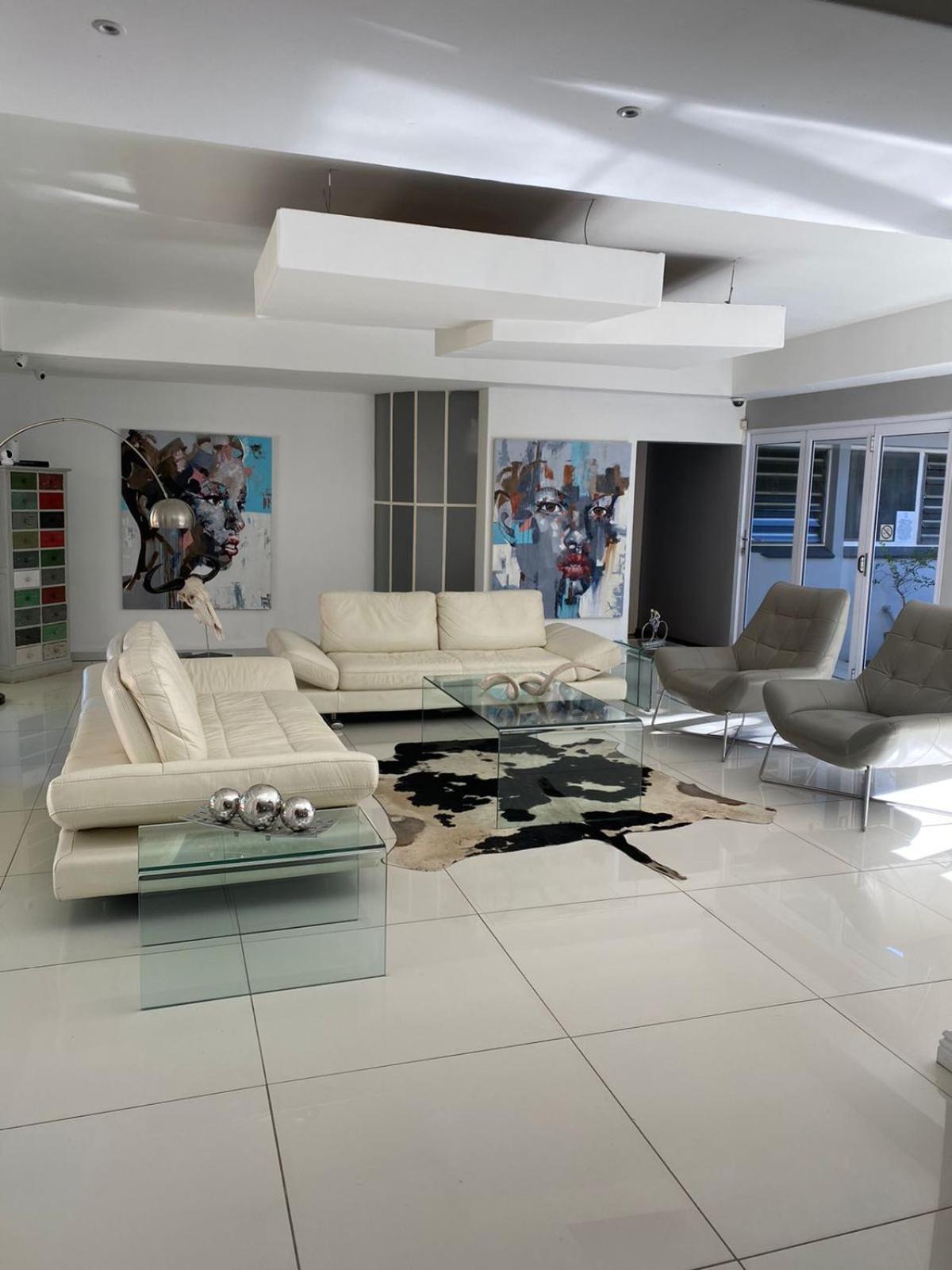 Luxury Upmarket Guesthouse 20 On 4Th Rustenburg Eksteriør billede