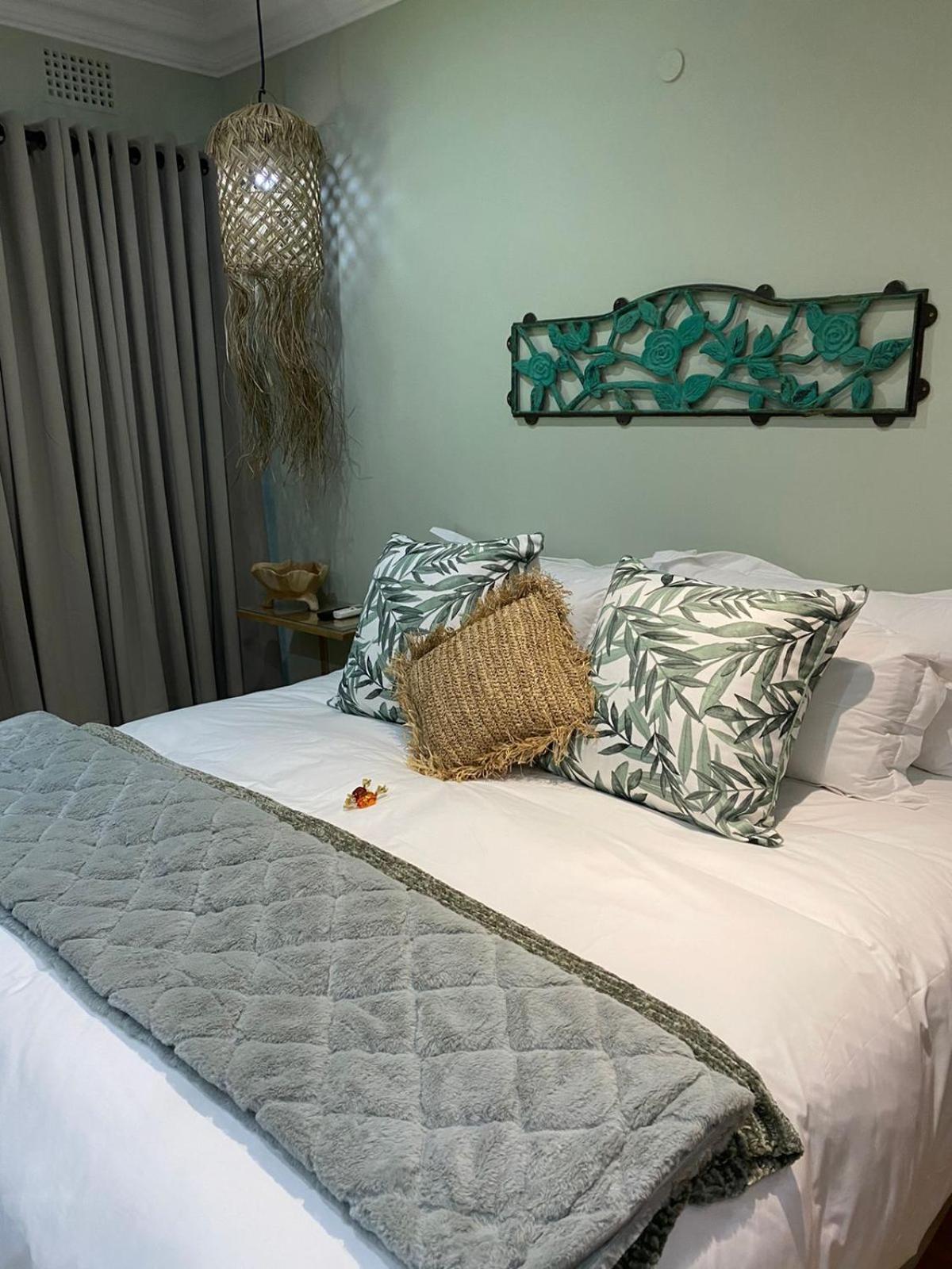 Luxury Upmarket Guesthouse 20 On 4Th Rustenburg Eksteriør billede