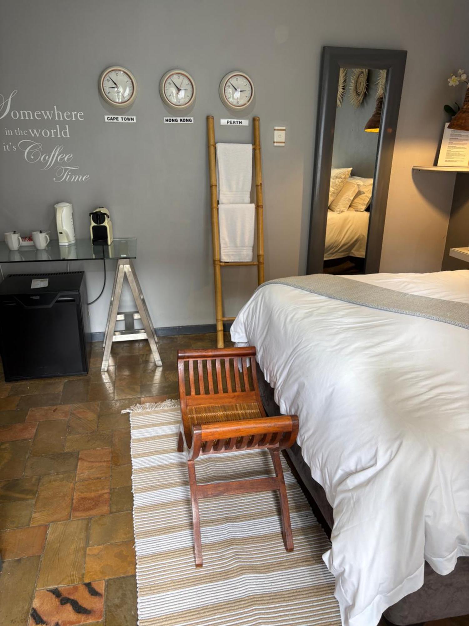Luxury Upmarket Guesthouse 20 On 4Th Rustenburg Eksteriør billede