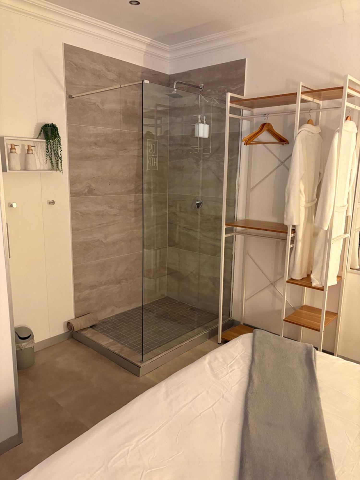 Luxury Upmarket Guesthouse 20 On 4Th Rustenburg Eksteriør billede